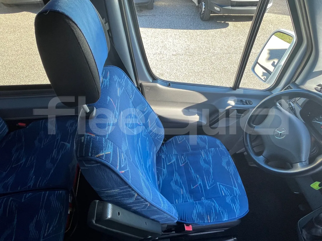 Mercedes-Benz Sprinter 906BB50 - Euro6 - 140kW - 7.361mt - driver's seat photo