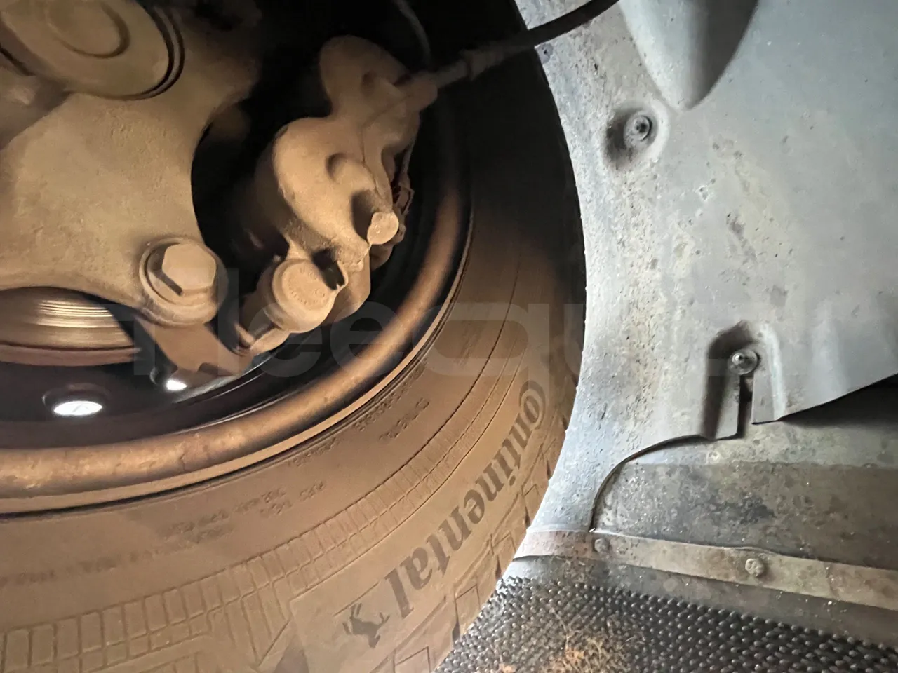 Mercedes-Benz Sprinter 906BB50 - Euro6 - 140kW - 7.361mt - front brake calipers right