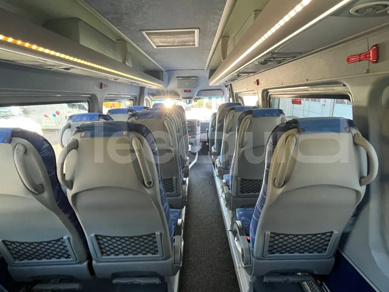 Mercedes-Benz Sprinter 906BB50 - Euro6 - 140kW - 7.361mt - forward view all seats last row height