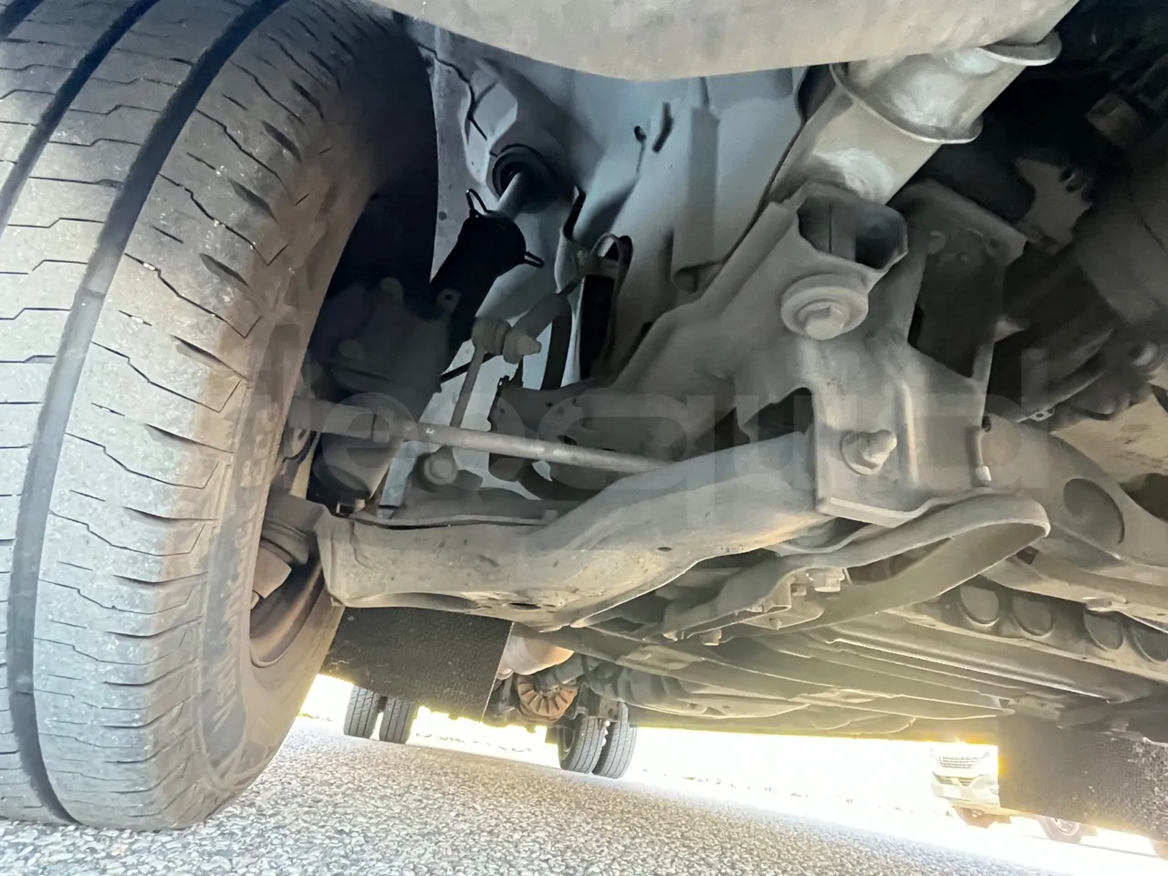 Mercedes-Benz Sprinter 906BB50 - Euro6 - 140kW - 7.361mt - front axle right side