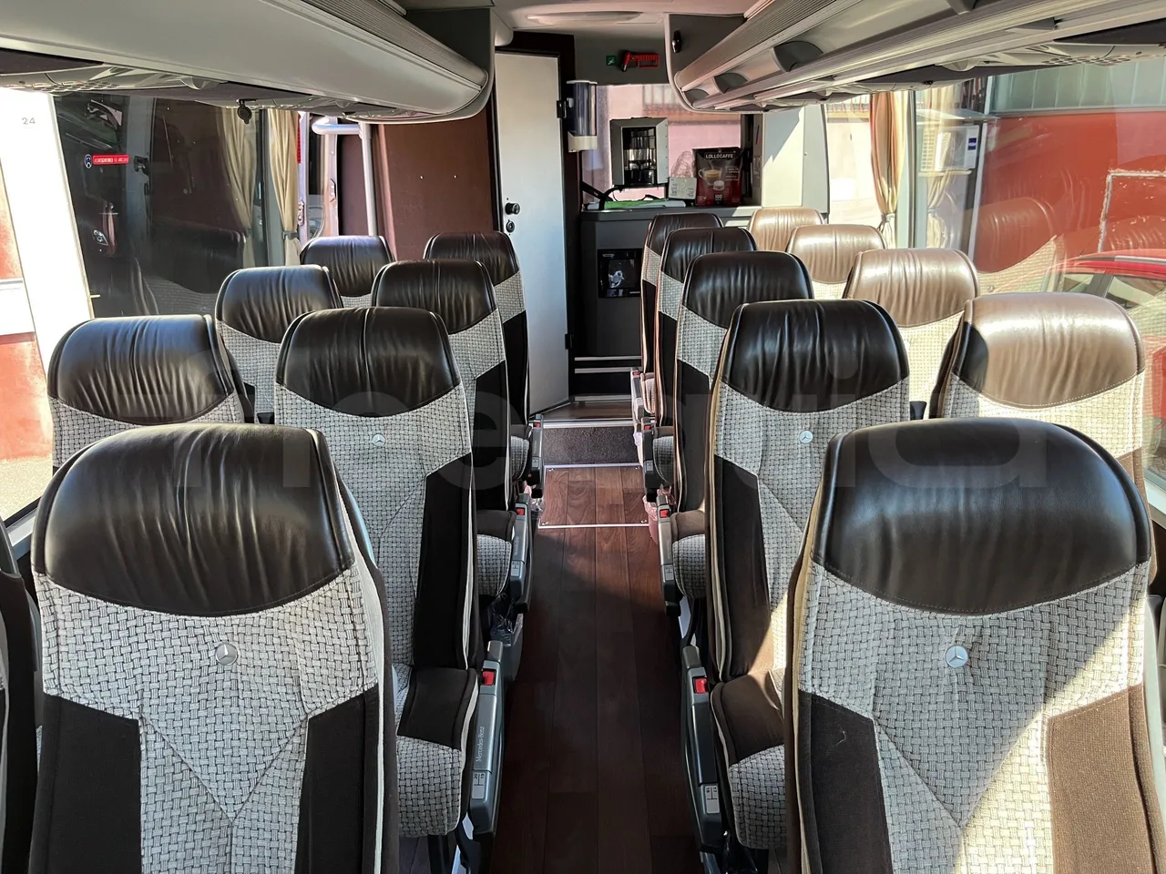 Mercedes-Benz Tourino - Reverse Seats From Middle Position