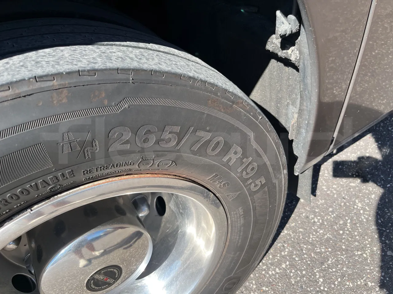 Mercedes-Benz Tourino - Second Axle Left Side: Tyre Size