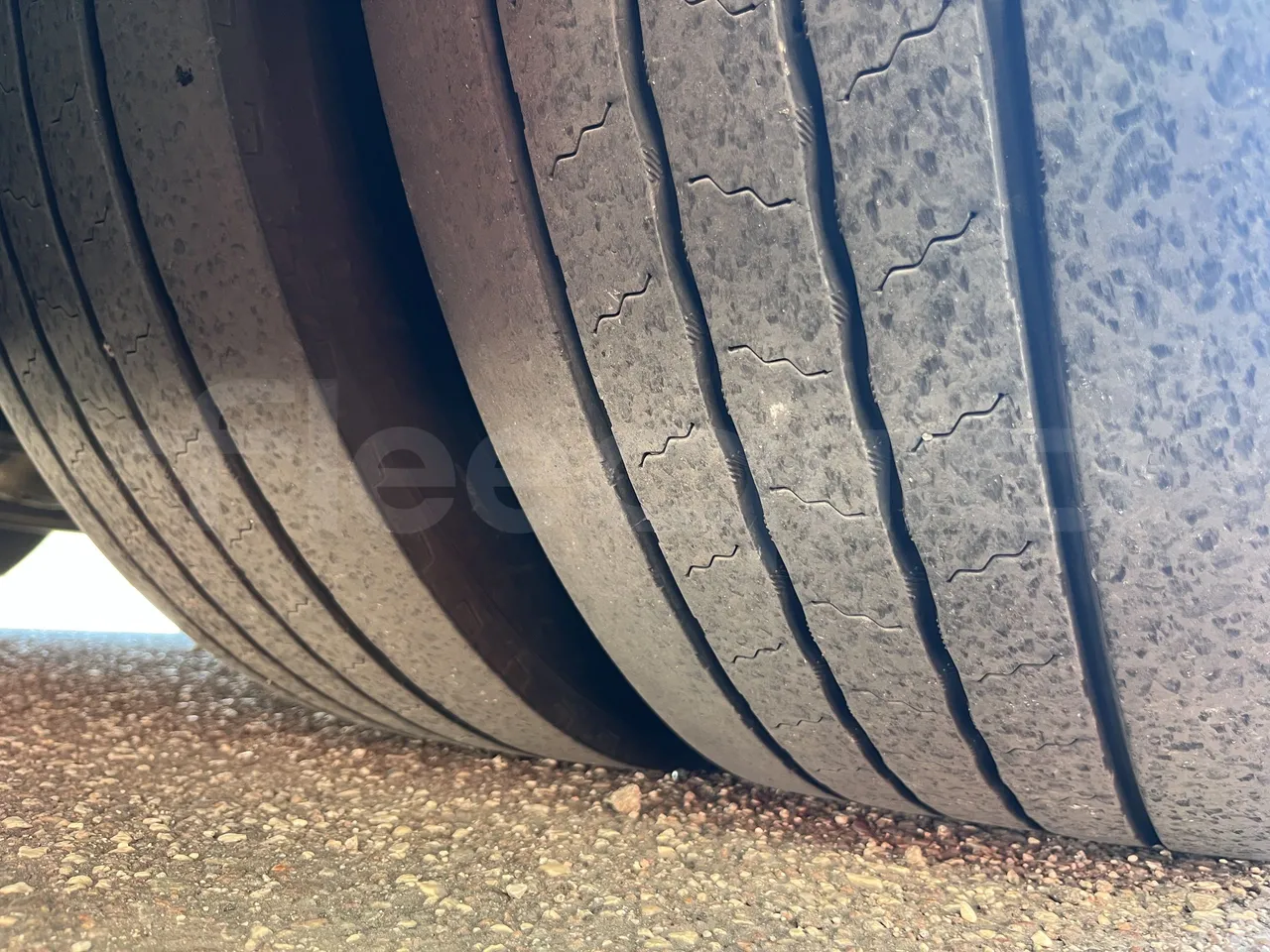 Mercedes-Benz Tourino - Second Axle Right Side: Tyre Tread