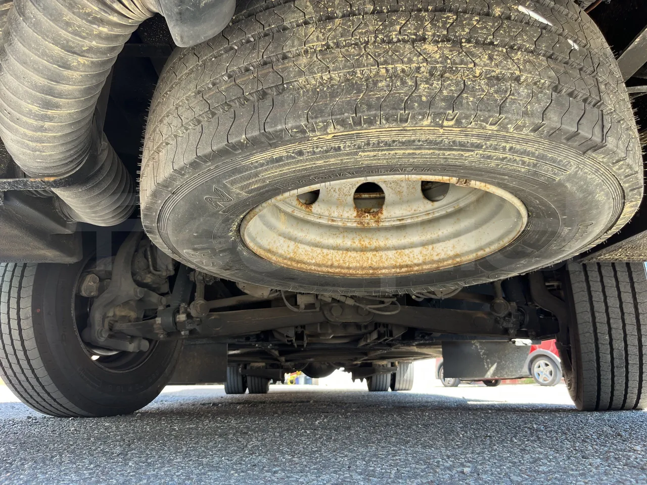 Mercedes-Benz Tourino - Front Undercarriage