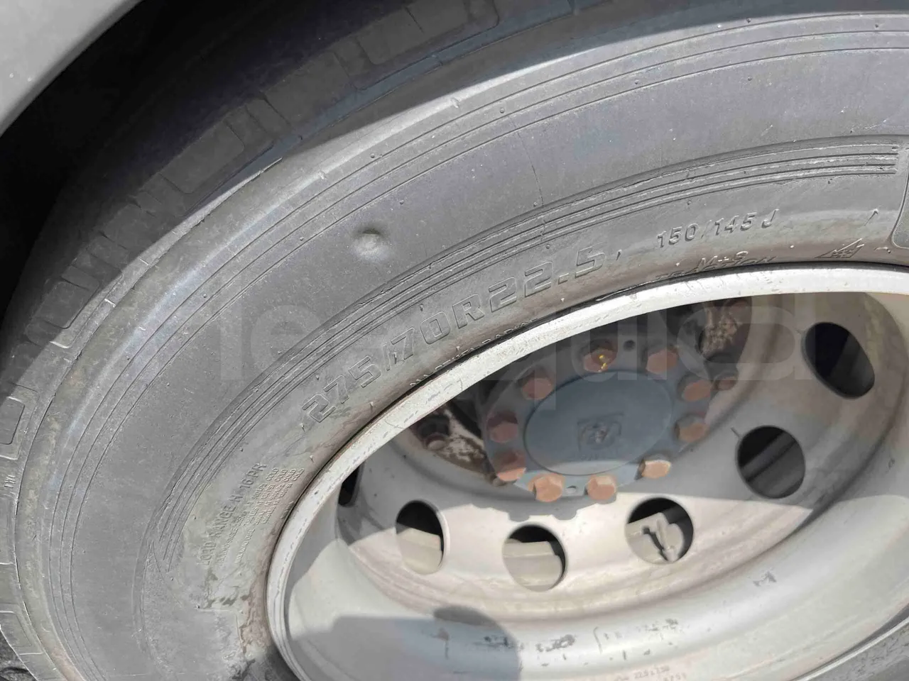 Iveco Citelis - Second Axle Left Side: Tyre Thickness