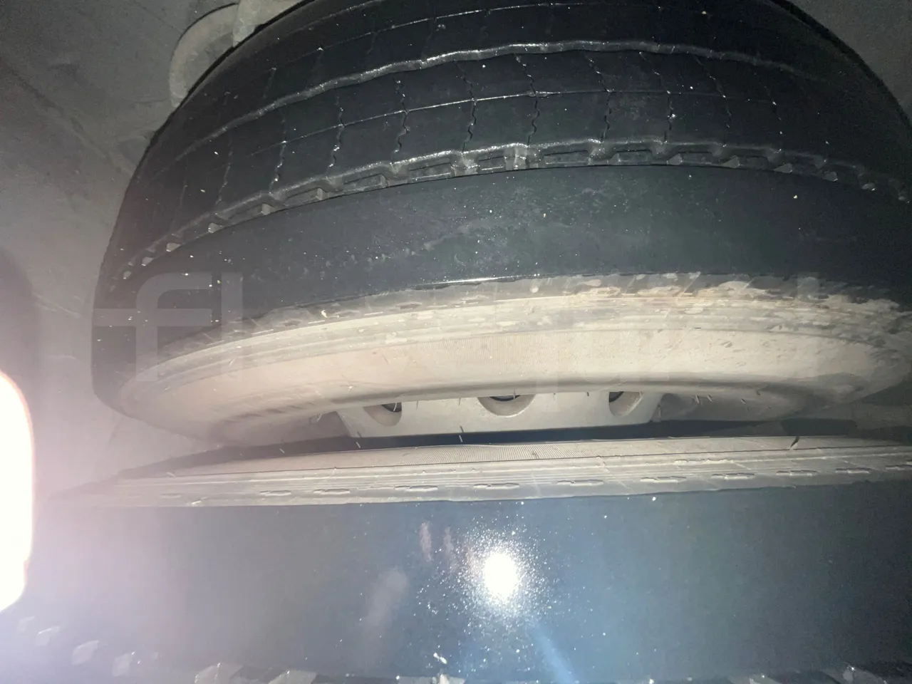 Mercedes-Benz Tourismo 632 01 - Euro6 - 315kW - 12.140mt - axel 2 air springs 1 left