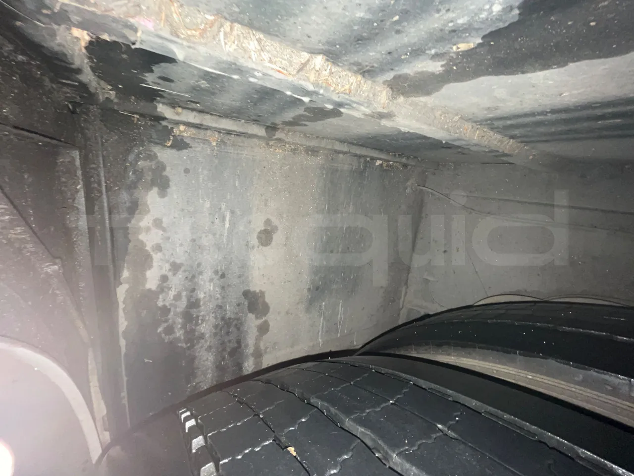 Mercedes-Benz Tourismo 632 01 - Euro6 - 315kW - 12.140mt - axel 2 air springs 2 left