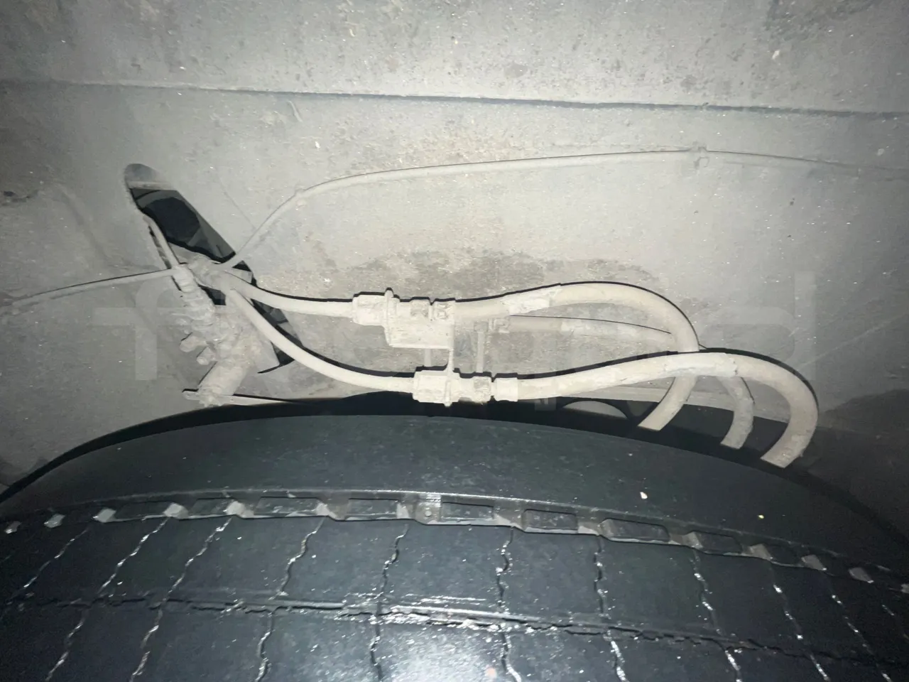 Mercedes-Benz Tourismo 632 01 - Euro6 - 315kW - 12.140mt - axel 2 air springs 1 right