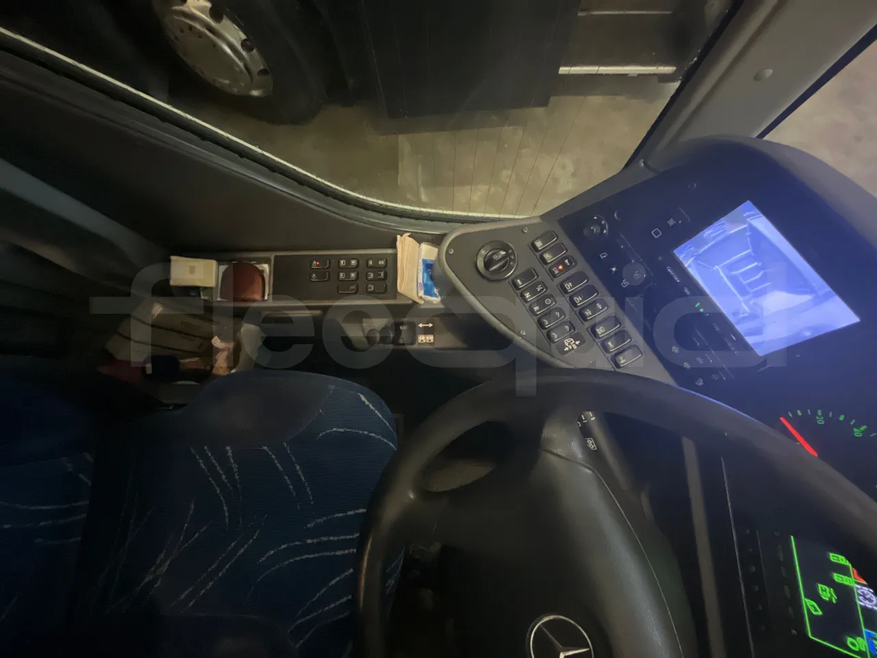 Mercedes-Benz Tourismo 632 01 - Euro6 - 315kW - 12.140mt - onboard devices 1