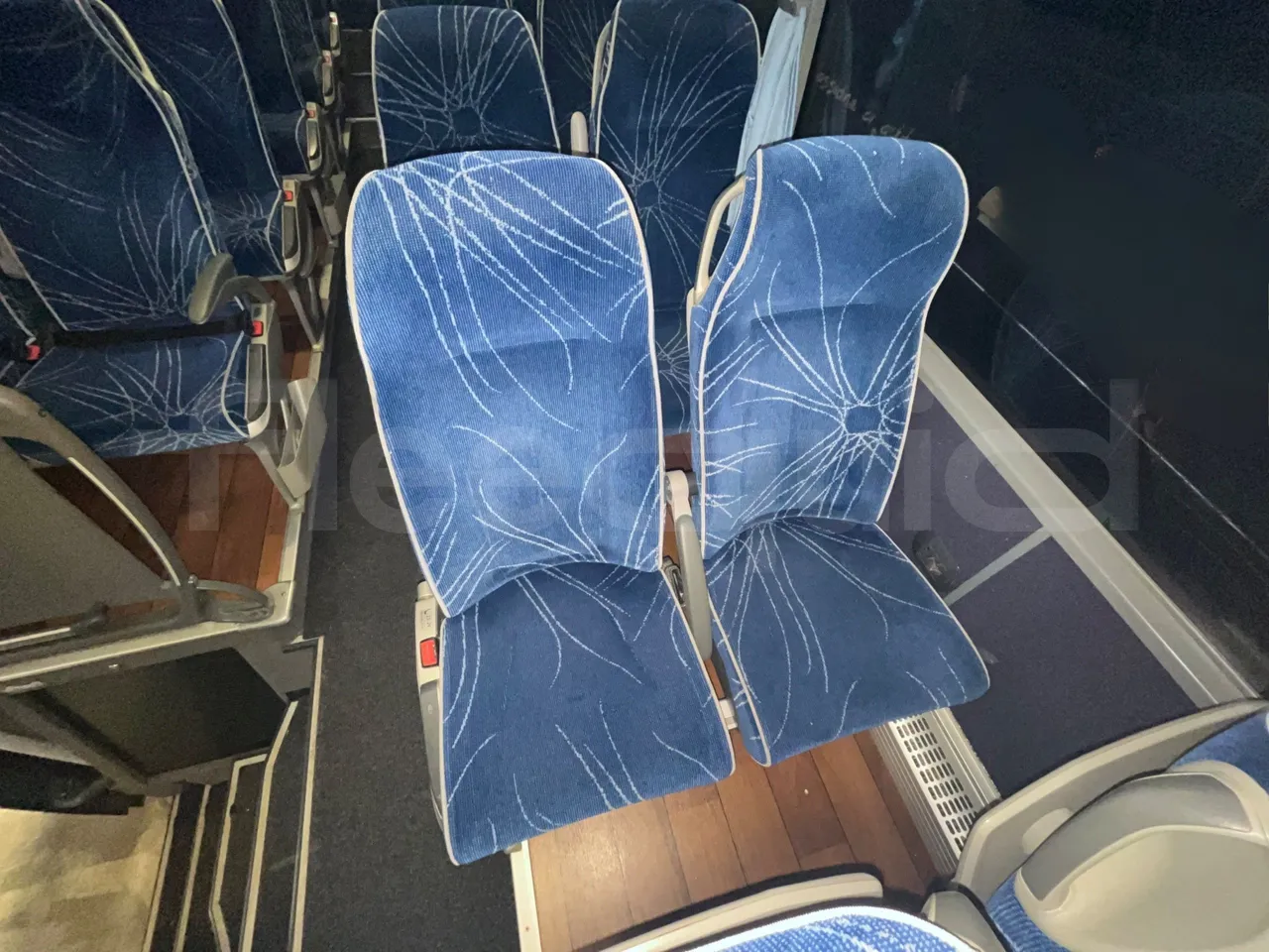 Mercedes-Benz Tourismo 632 01 - Euro6 - 315kW - 12.140mt - single seat detail