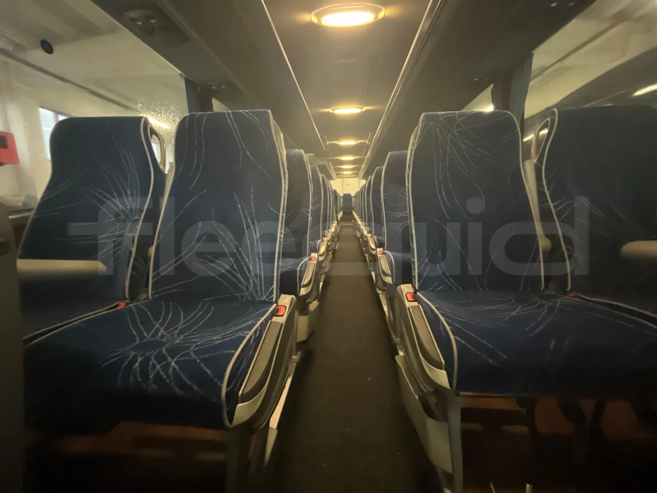 Mercedes-Benz Tourismo 632 01 - Euro6 - 315kW - 12.140mt - interior reverse seats driver height