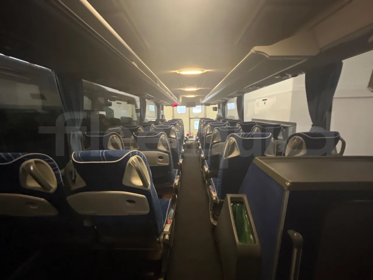 Mercedes-Benz Tourismo 632 01 - Euro6 - 315kW - 12.140mt - forward view middle aisle