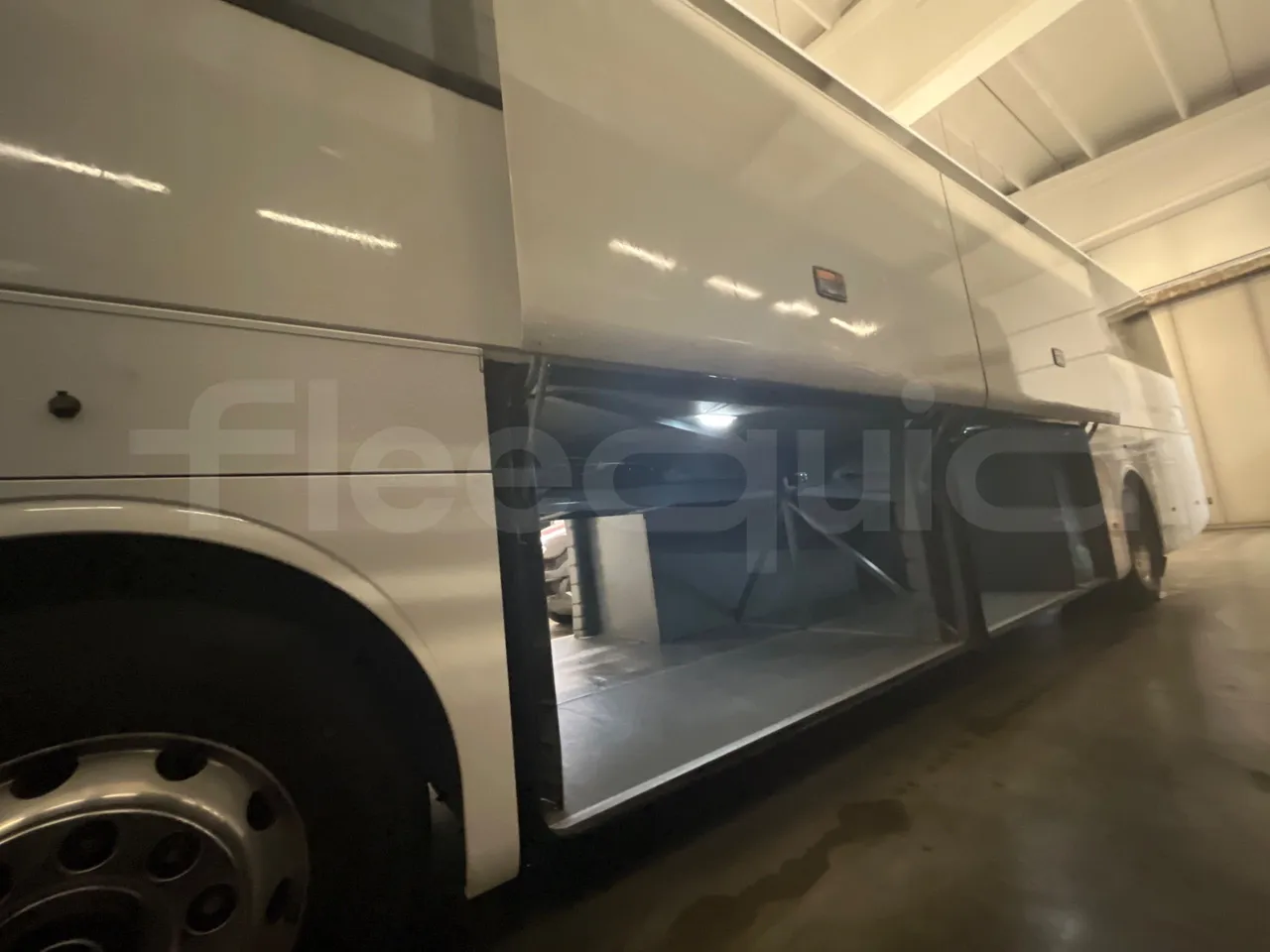 Mercedes-Benz Tourismo 632 01 - Euro6 - 315kW - 12.140mt - luggage rack photo