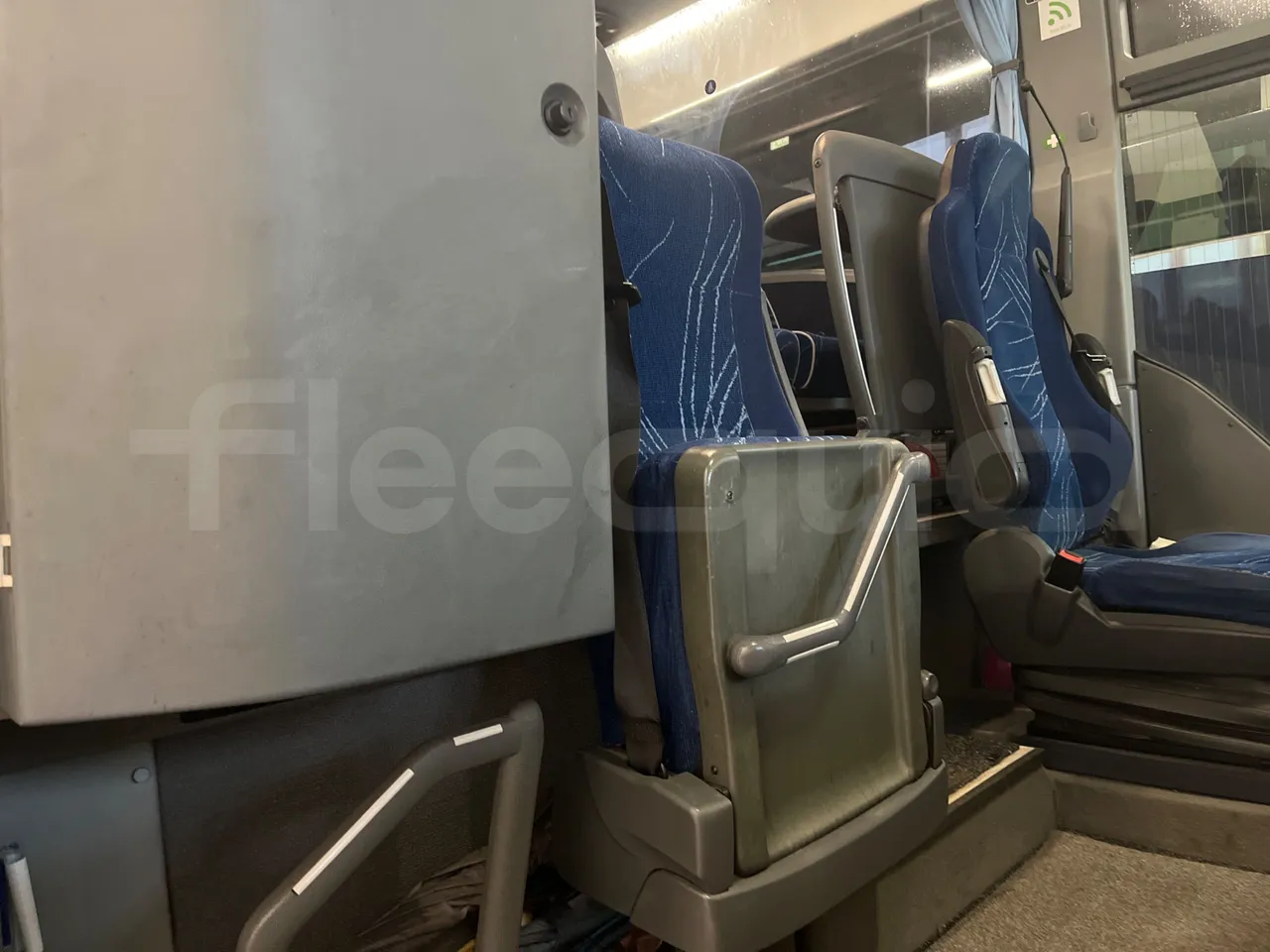 Mercedes-Benz Tourismo 632 01 - Euro6 - 315kW - 12.140mt - hostess seat photo