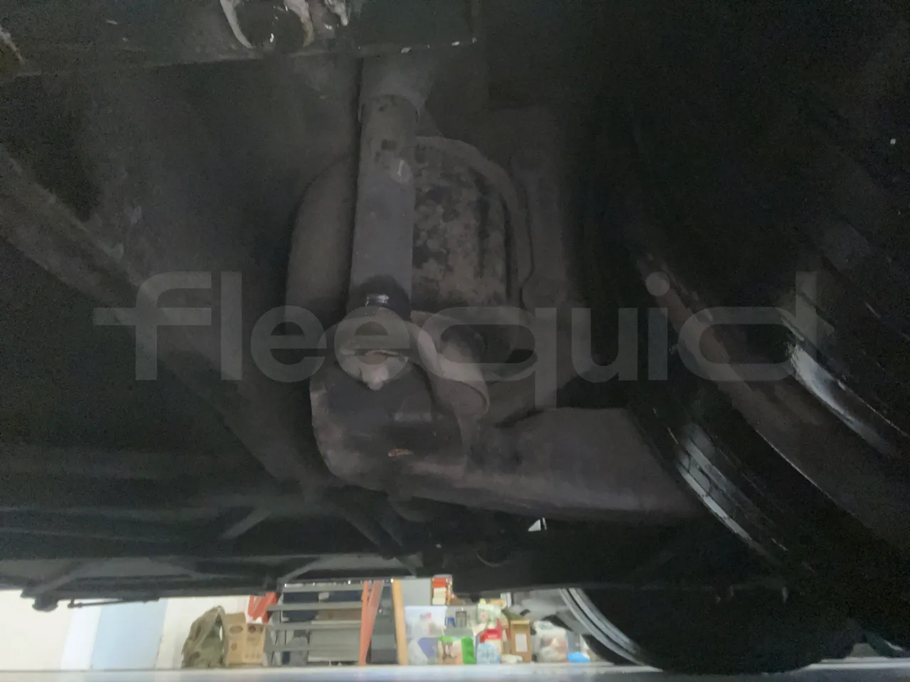 Mercedes-Benz Tourismo 632 01 - Euro6 - 315kW - 12.140mt - axle 2 shock absorbers 1 right