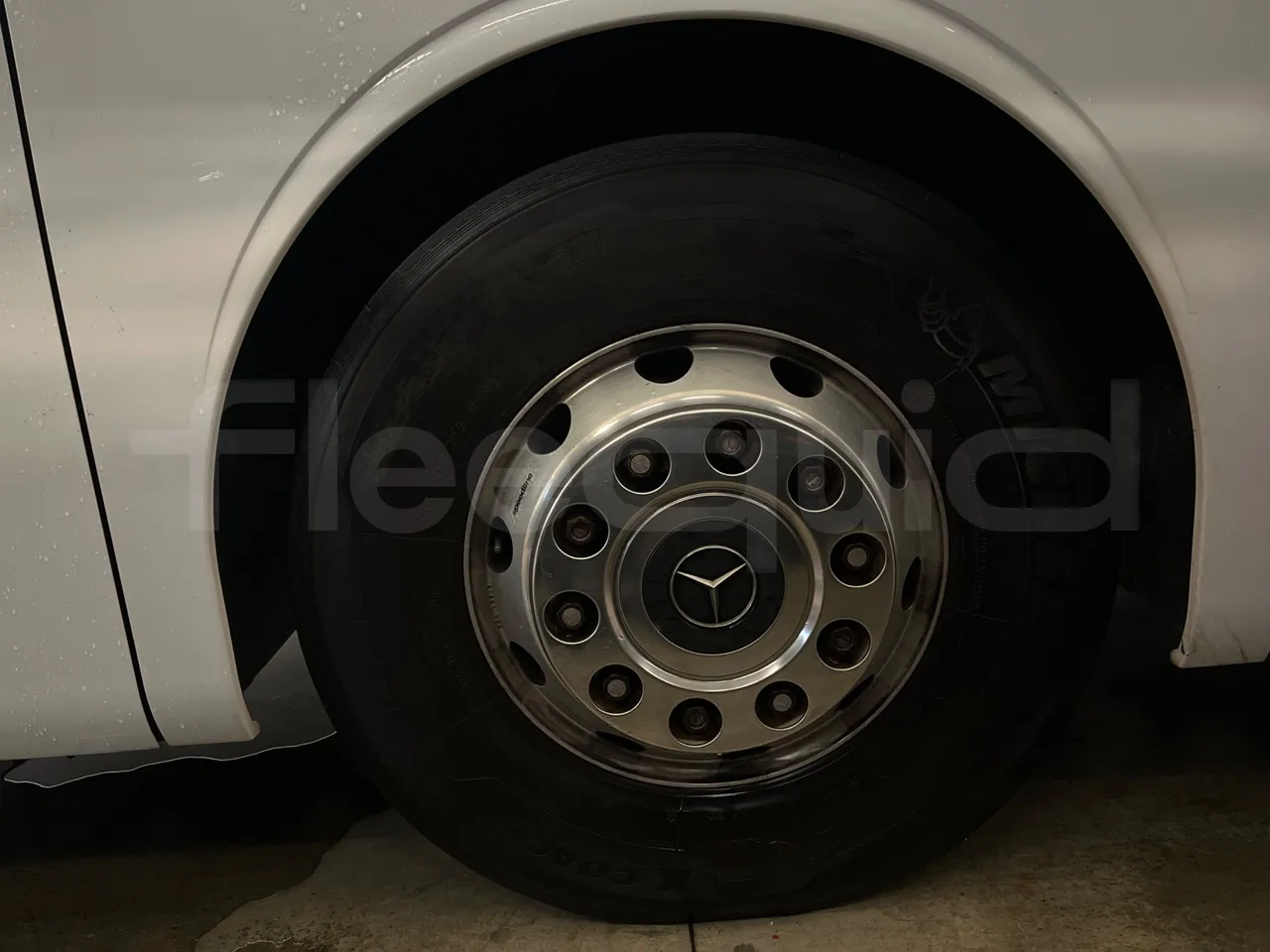 Mercedes-Benz Tourismo 632 01 - Euro6 - 315kW - 12.140mt - front left tire measurements