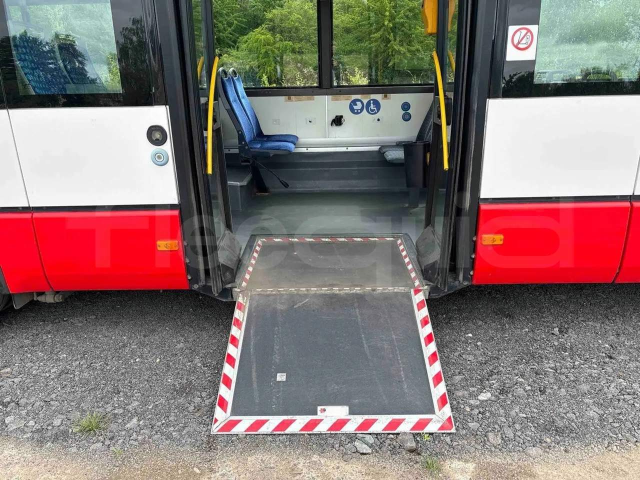 Iveco Urbanway - platform open photo