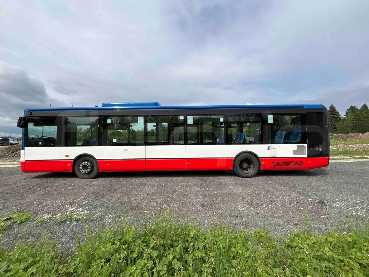 Iveco Urbanway - left side photo
