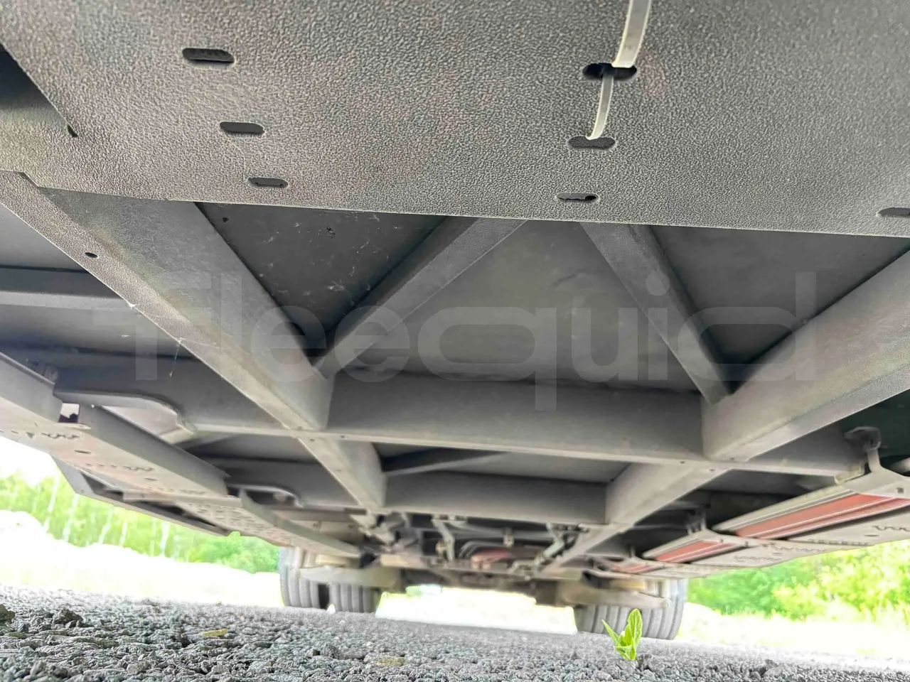 Iveco Urbanway - central undercarriage photo