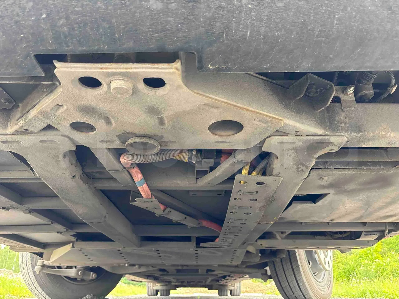 Iveco Urbanway - front undercarriage from front