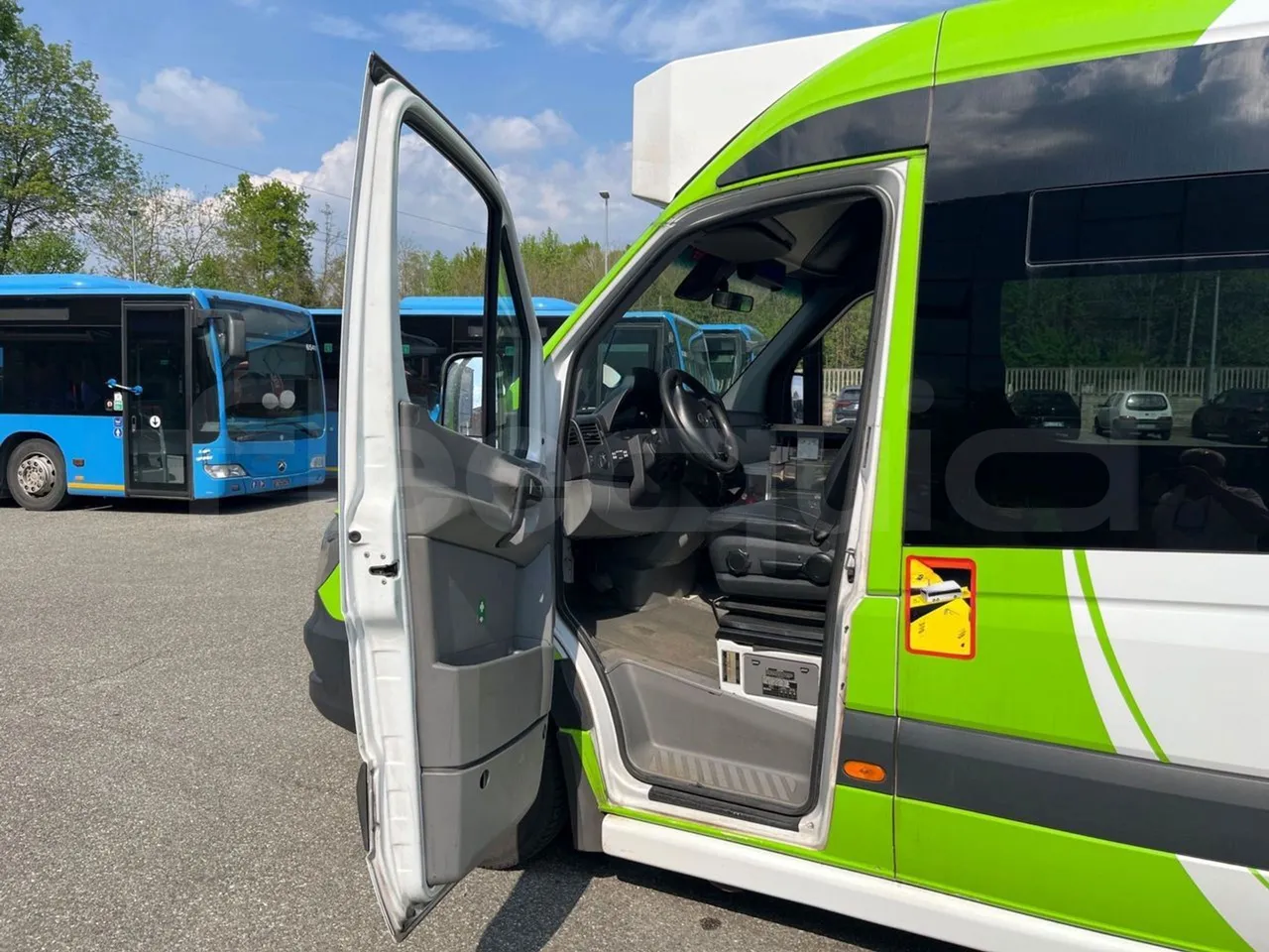 Mercedes-Benz Sprinter 906BB50 - EUR 6 -120kW - 7.361m - front door 1 open