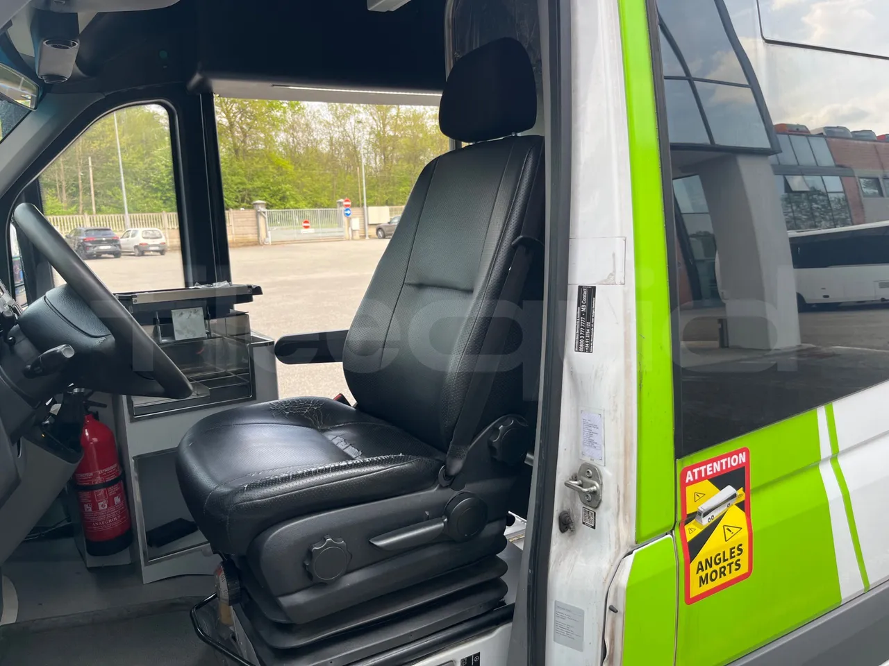 Mercedes-Benz Sprinter 906BB50 - EUR 6 -120kW - 7.361m - driver microphone accessories photo