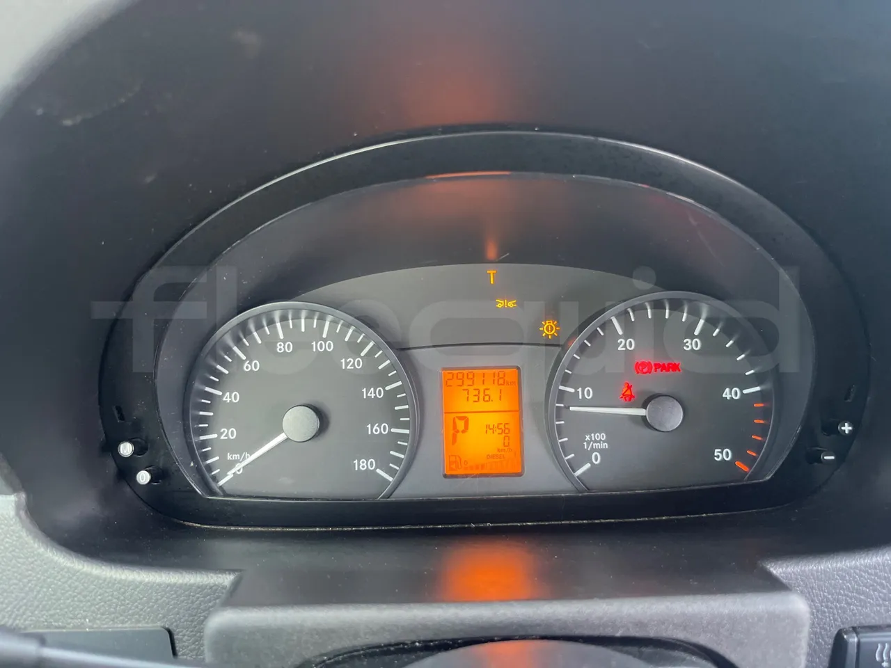Mercedes-Benz Sprinter 906BB50 - EUR 6 -120kW - 7.361m - dashboard lights on