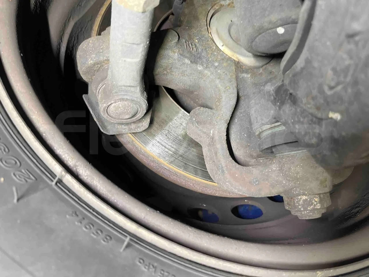 Mercedes-Benz Sprinter 906BB50 - EUR 6 -120kW - 7.361m - front discs right