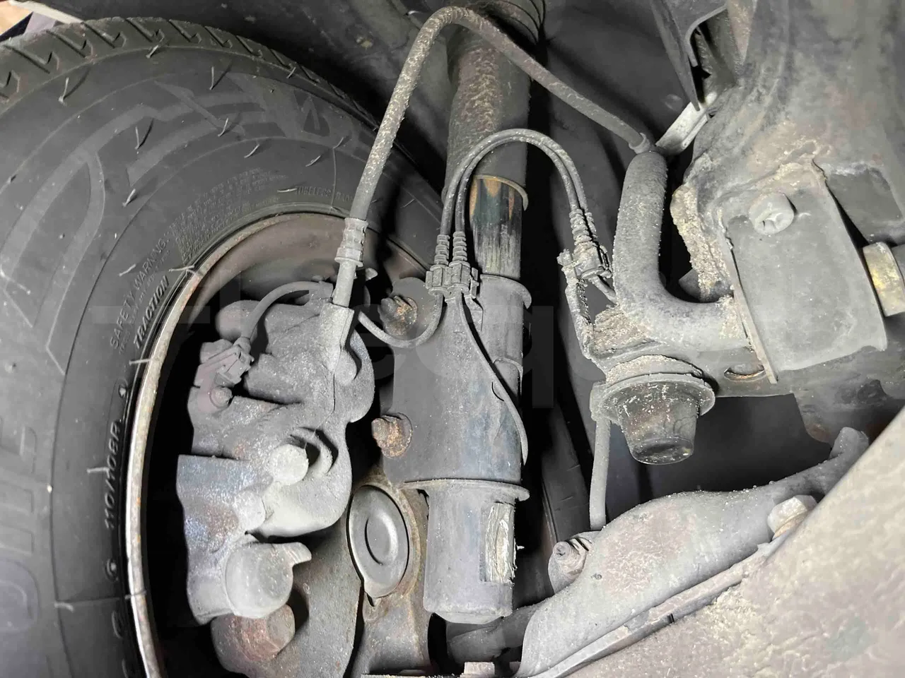 Mercedes-Benz Sprinter 906BB50 - EUR 6 -120kW - 7.361m - front shock absorbers left
