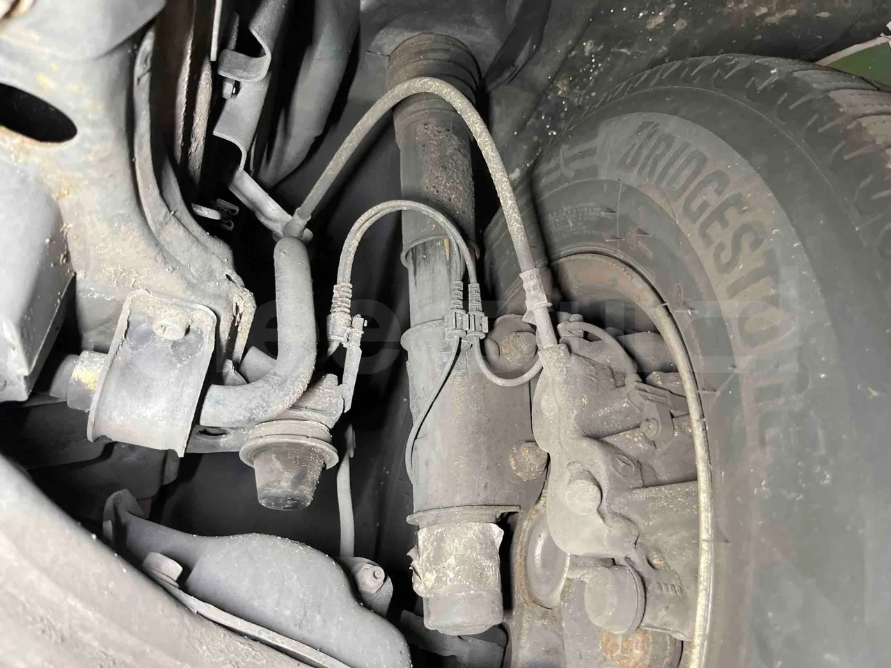 Mercedes-Benz Sprinter 906BB50 - EUR 6 -120kW - 7.361m - front shock absorbers right