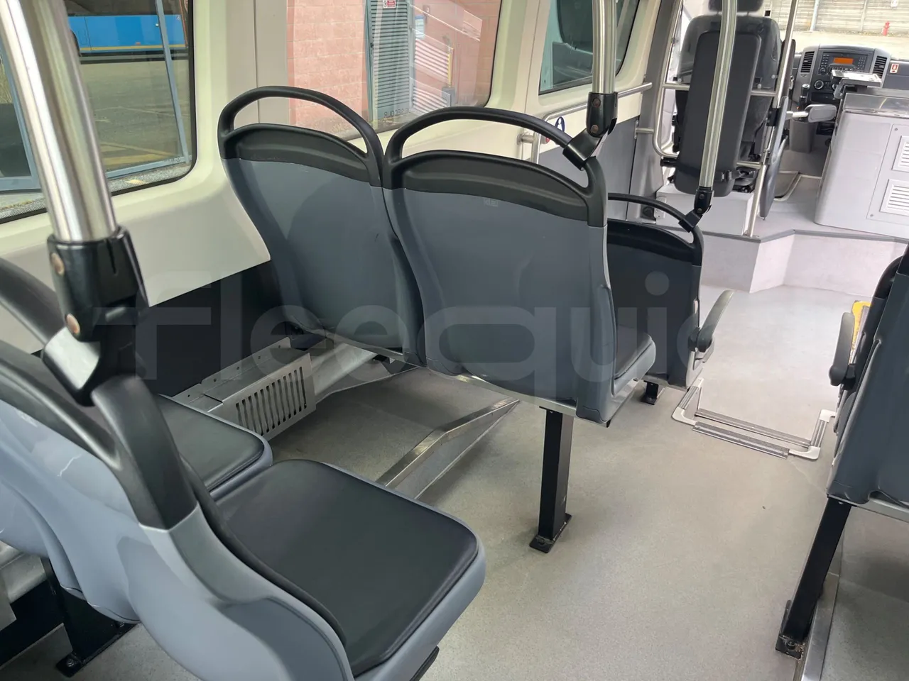 Mercedes-Benz Sprinter 906BB50 - EUR 6 -120kW - 7.361m - forward view middle aisle