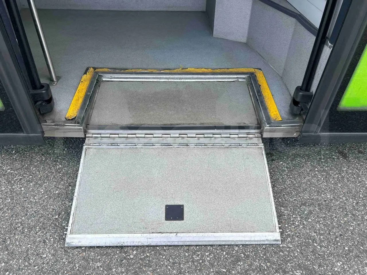 Mercedes-Benz Sprinter 906BB50 - EUR 6 -120kW - 7.361m - platform open photo