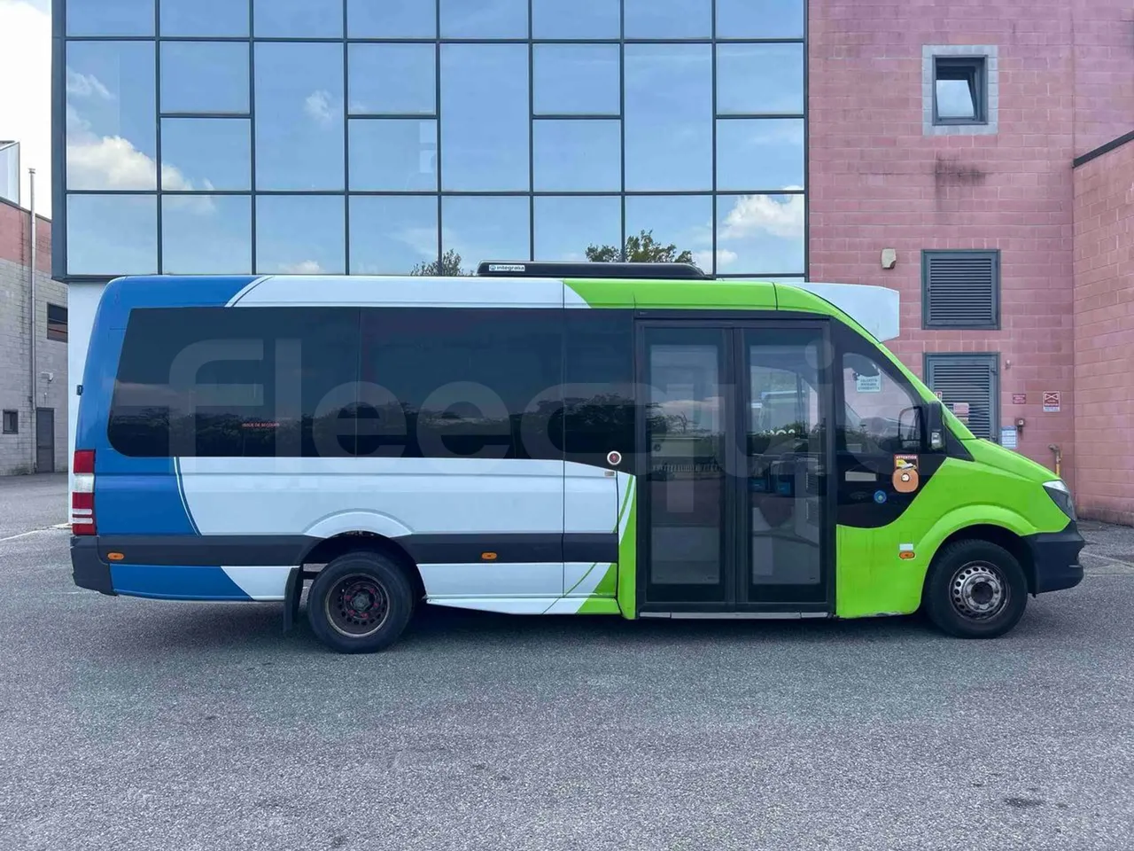 Mercedes-Benz Sprinter 906BB50 - EUR 6 -120kW - 7.361m - right side doors closed