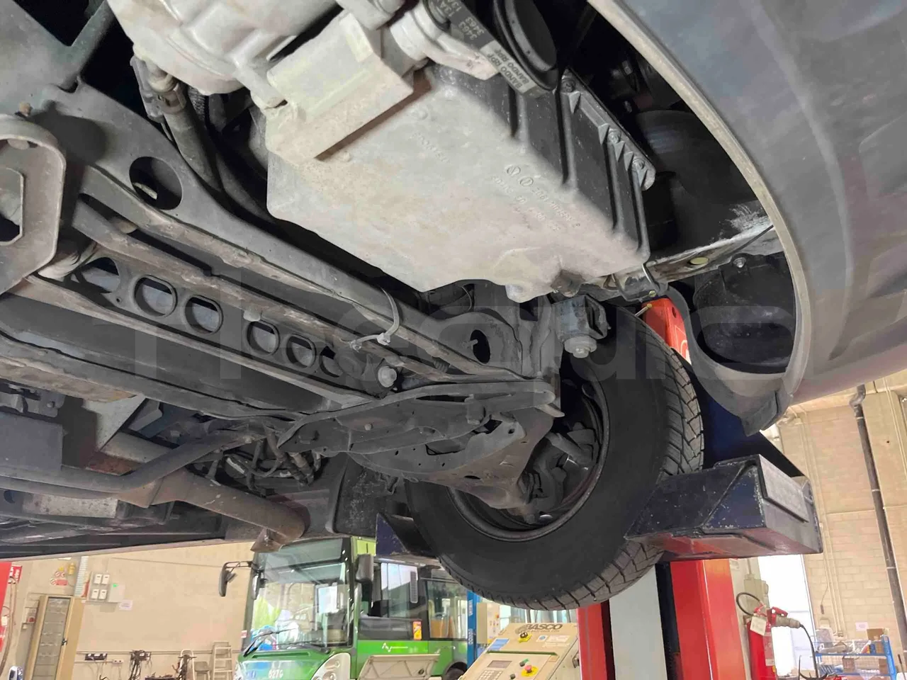 Mercedes-Benz Sprinter 906BB50 - EUR 6 -120kW - 7.361m - front axle left side
