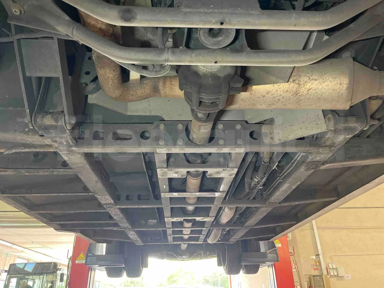 Mercedes-Benz Sprinter 906BB50 - EUR 6 -120kW - 7.361m - central undercarriage photo