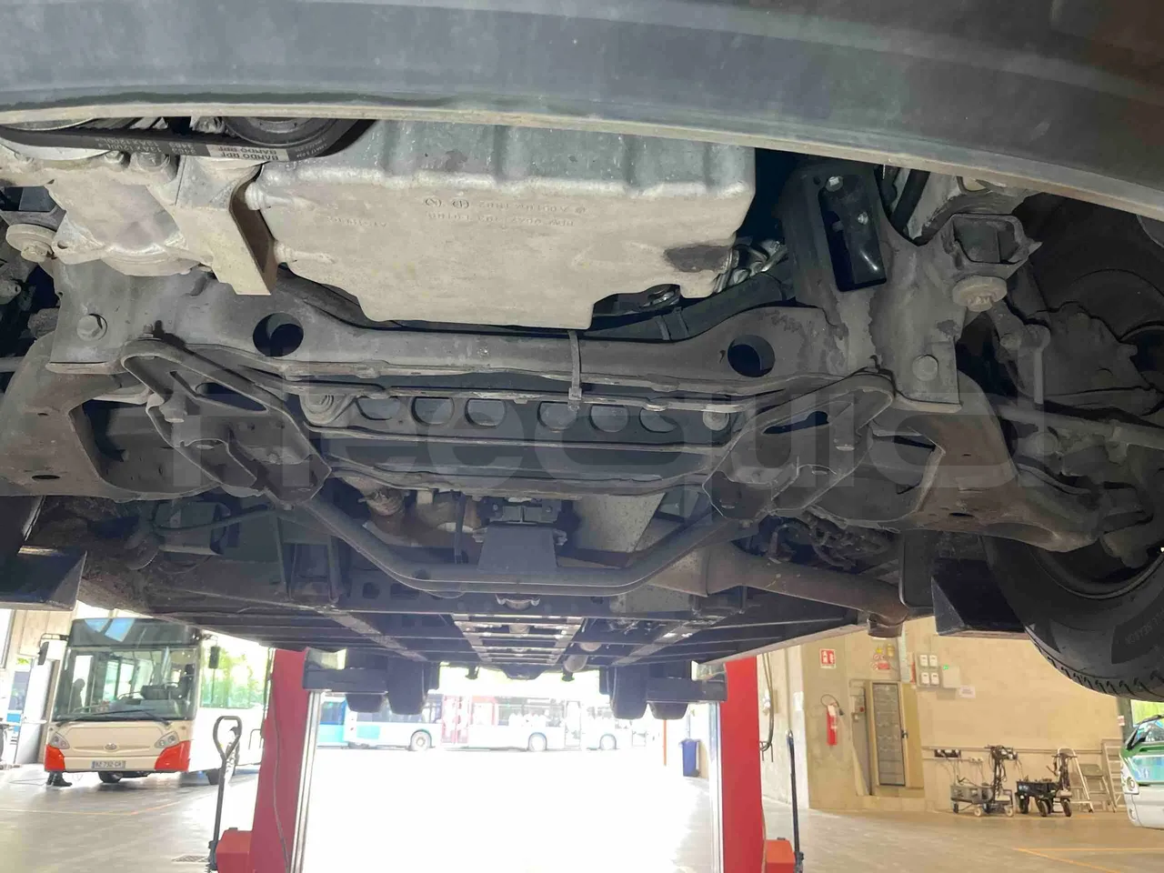 Mercedes-Benz Sprinter 906BB50 - EUR 6 -120kW - 7.361m - front undercarriage from front