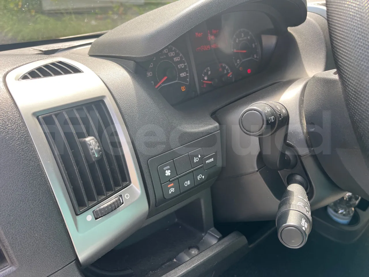 Fiat Ducato 250 - EUR6 - 110kW - 4.963m - radio accessories photo