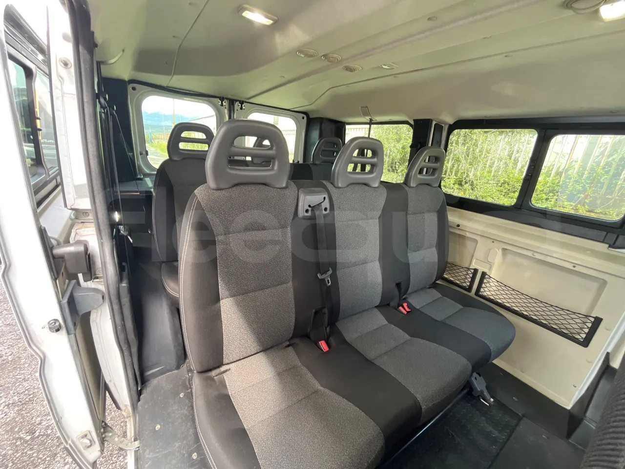 Fiat Ducato 250 - EUR6 - 110kW - 4.963m - reverse view middle aisle