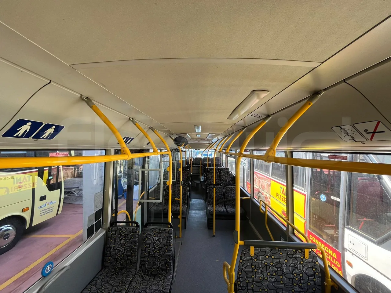Man Lion's City A21/ Euro 4 - 228Kw - 11,950 Mt - roof hatch 3