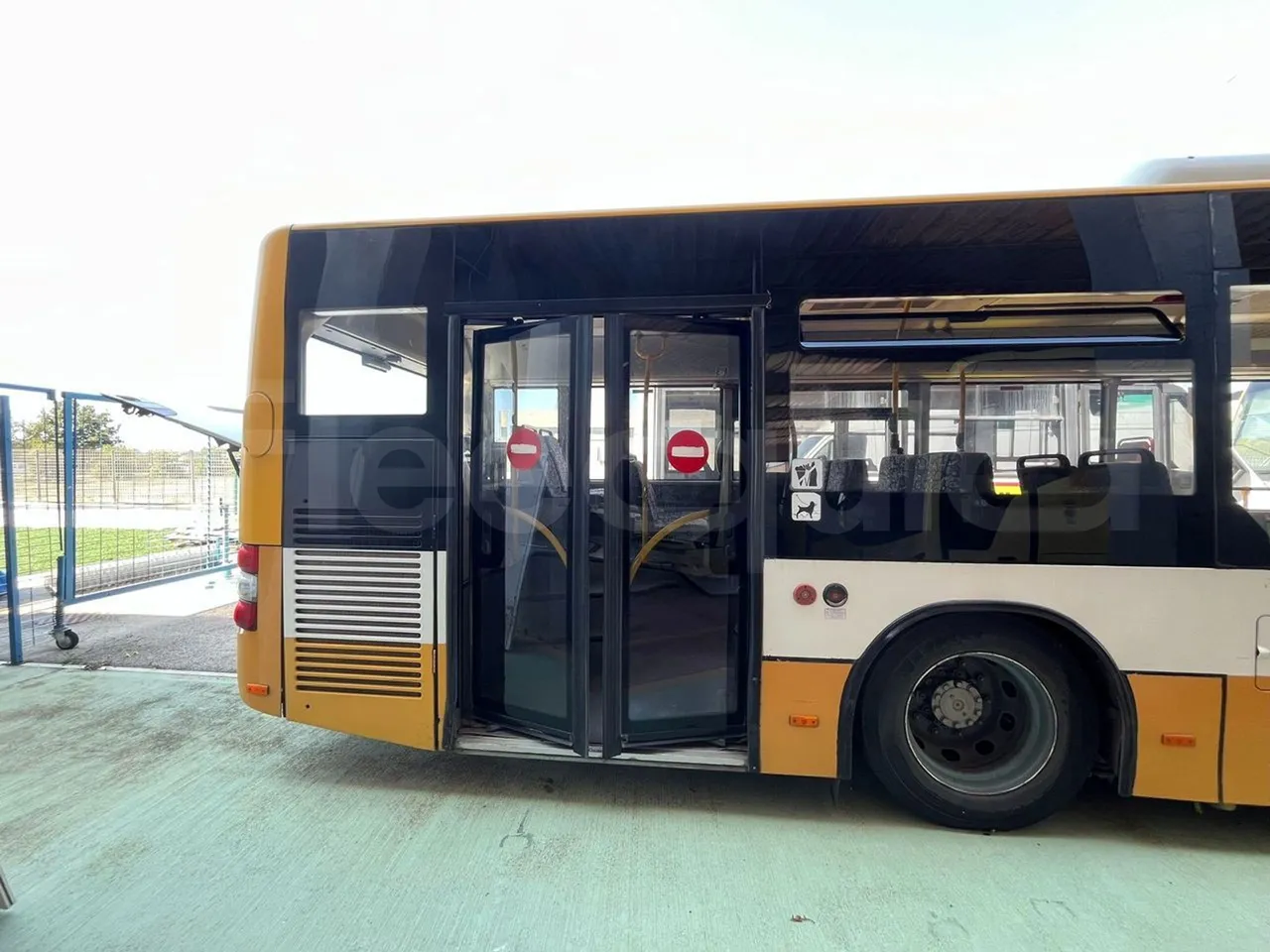 Man Lion's City A21/ Euro 4 - 228Kw - 11,950 Mt - luggage rack photo