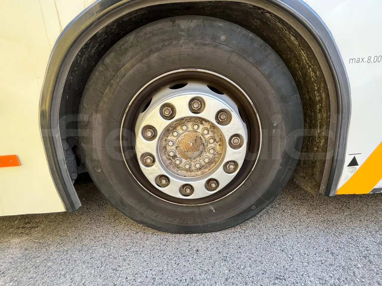 Man Lion's City A21/ Euro 4 - 228Kw - 11,950 Mt - front left tire measurements
