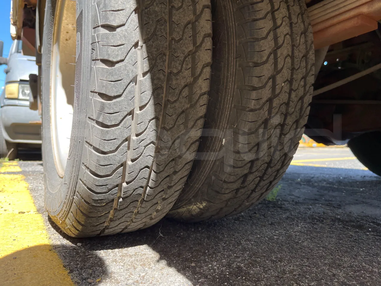 Iveco Daily 50C13/ Euro 3 - 92 Kw - 6,258 Mt - tread condition front tires left
