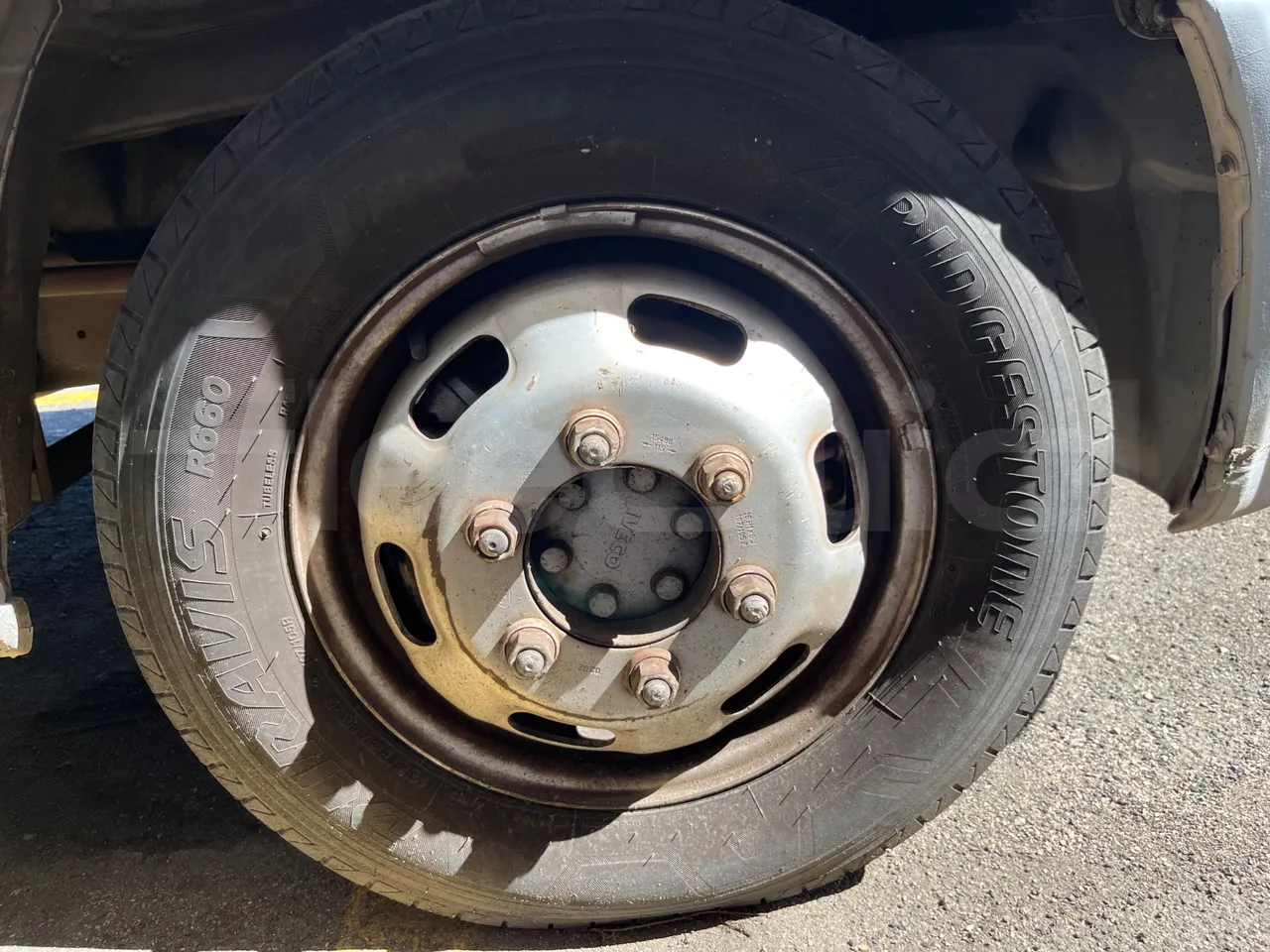Iveco Daily 50C13/ Euro 3 - 92 Kw - 6,258 Mt - front left tire measurements