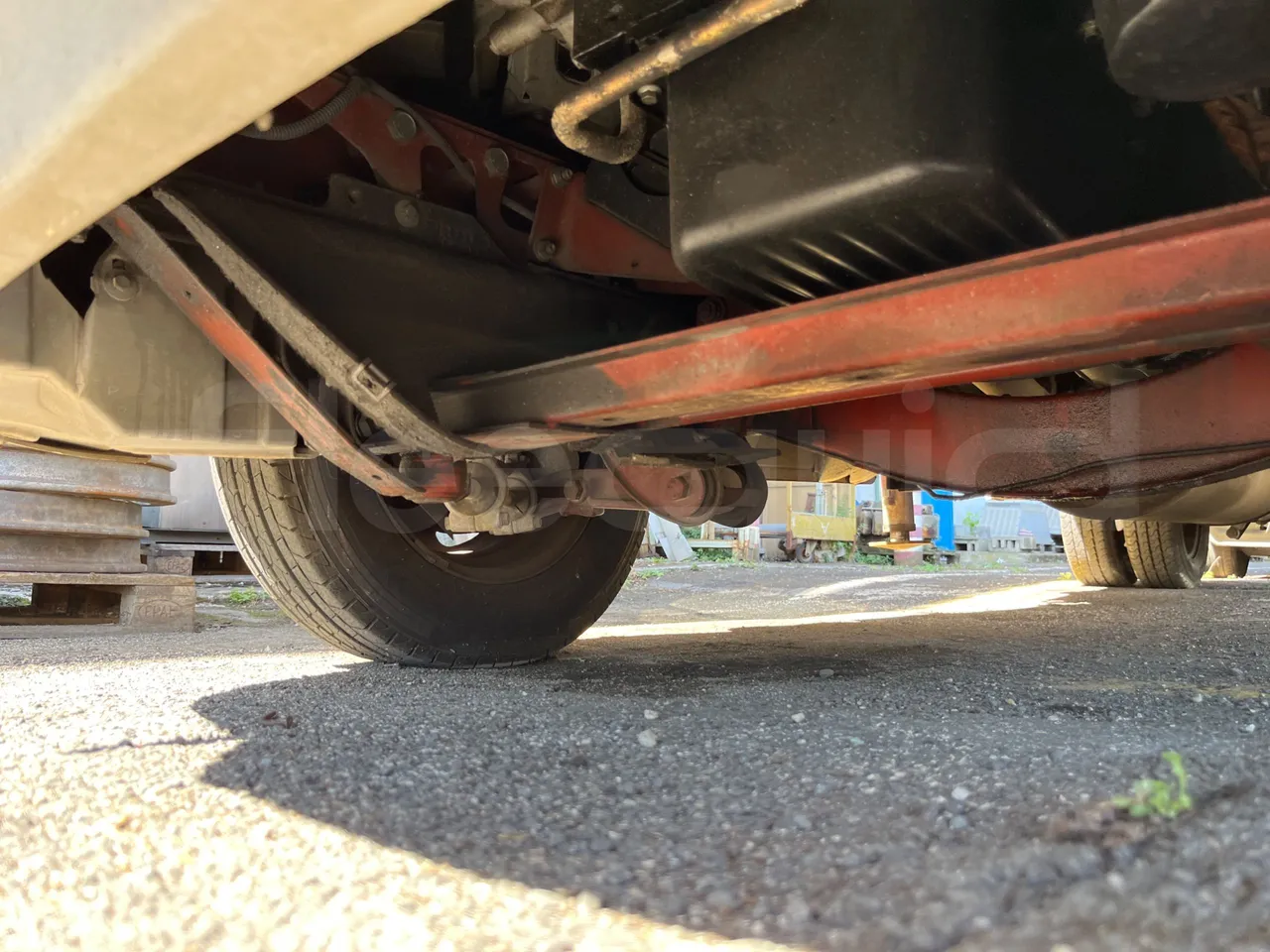 Iveco Daily 50C13/ Euro 3 - 92 Kw - 6,258 Mt - front axle left side