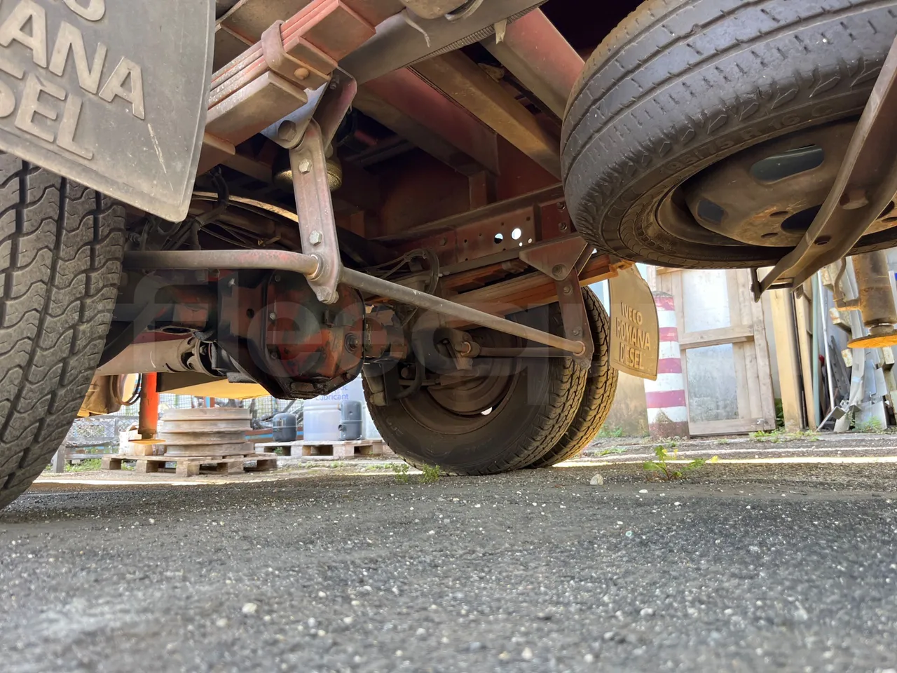 Iveco Daily 50C13/ Euro 3 - 92 Kw - 6,258 Mt - axle 3 right side