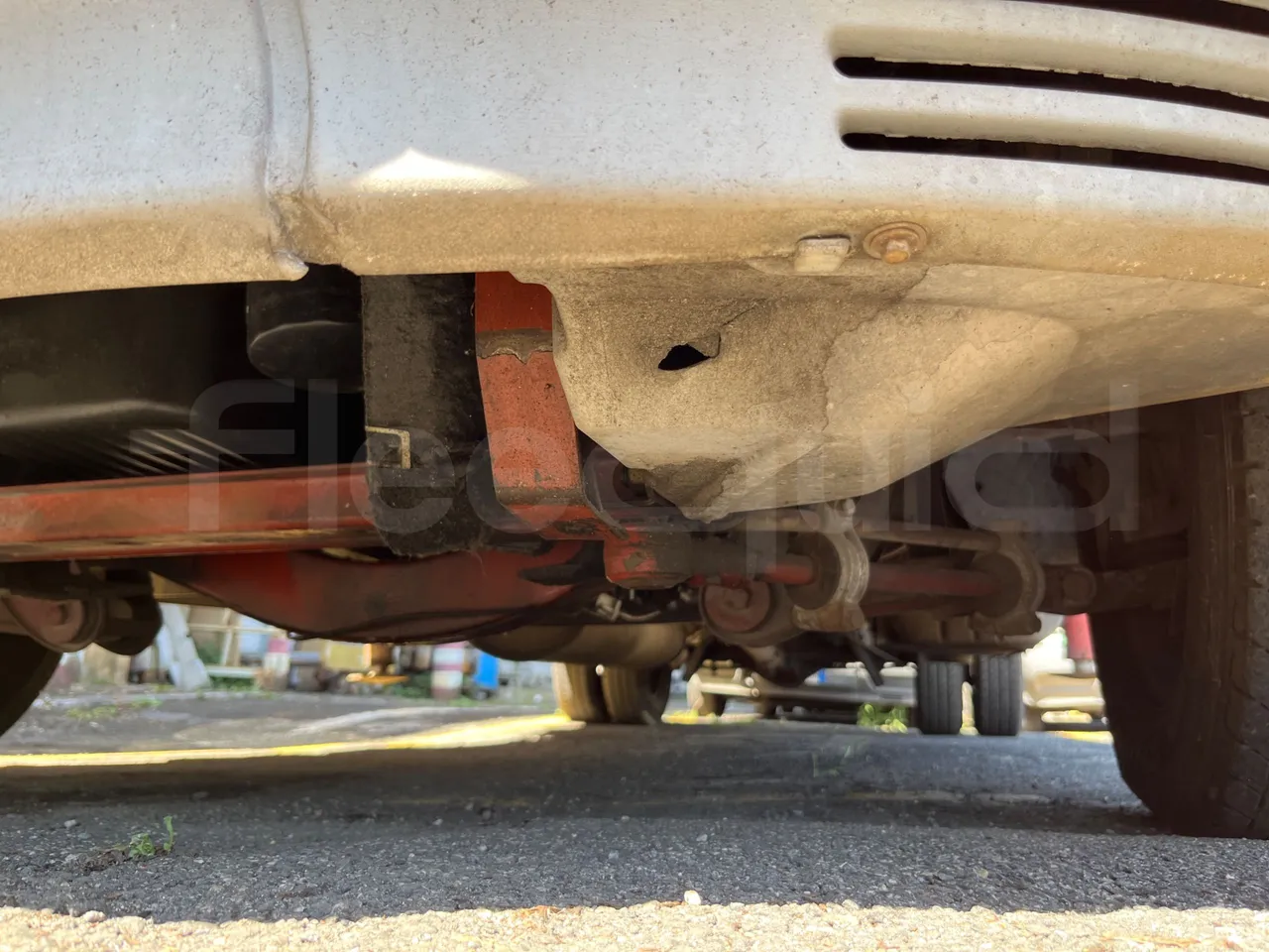 Iveco Daily 50C13/ Euro 3 - 92 Kw - 6,258 Mt - front undercarriage from front