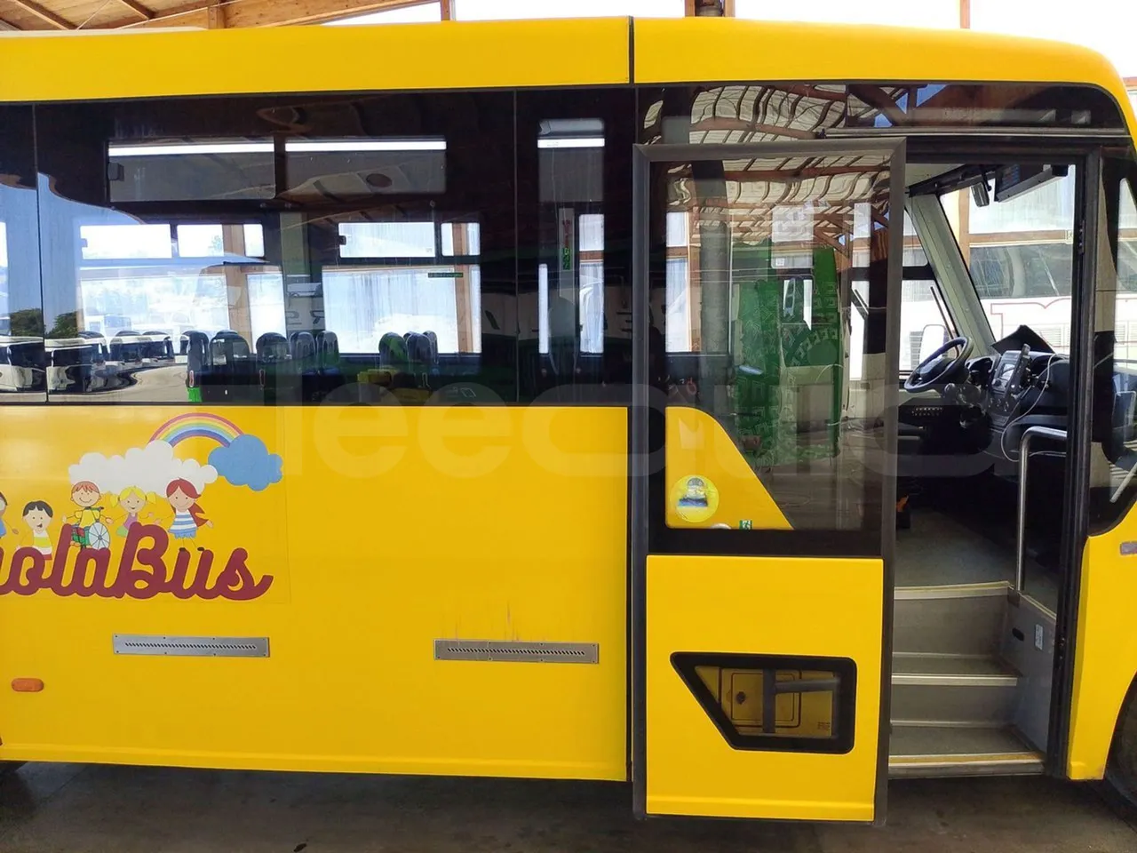 Iveco Indcar WGIVMY11 MOBI SCUOLABUS - EUR6 - 100Kw - 8,592m - front door 2 open