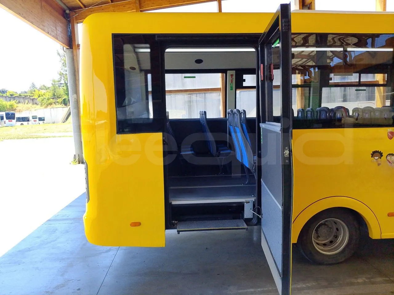 Iveco Indcar WGIVMY11 MOBI SCUOLABUS - EUR6 - 100Kw - 8,592m - front door 3 open (mandatory for bus to scrap)
