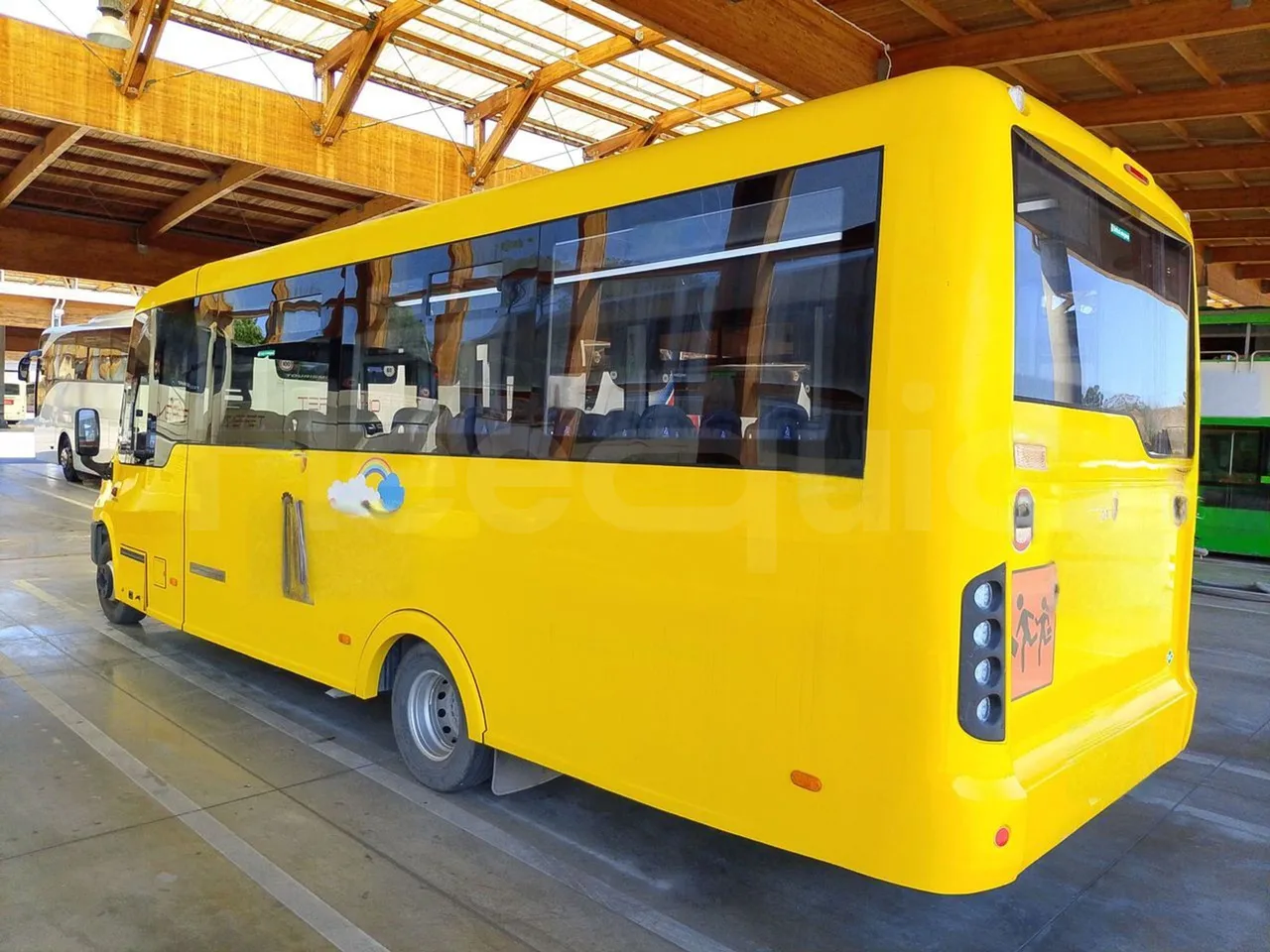 Iveco Indcar WGIVMY11 MOBI SCUOLABUS - EUR6 - 100Kw - 8,592m - 3/4 left rear side