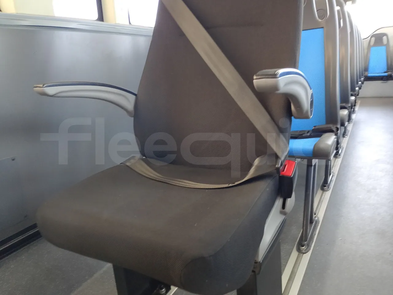 Iveco Indcar WGIVMY11 MOBI SCUOLABUS - EUR6 - 100Kw - 8,592m - armrest detail photo